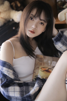 XXX摘花处破女另类HD